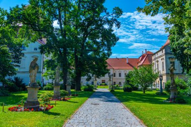 Çek Cumhuriyeti 'nin Rajhrad kentinde Benedikt manastırı.
