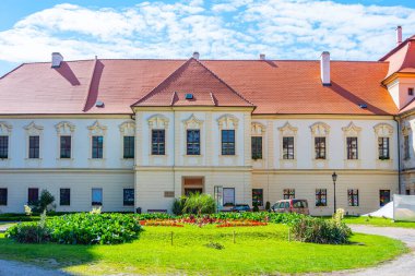 Çek Cumhuriyeti 'nin Rajhrad kentinde Benedikt manastırı.