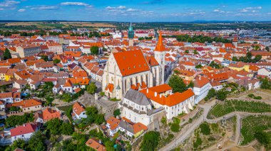 Çek Cumhuriyeti 'nin eski Znojmo kentinin panorama manzarası.