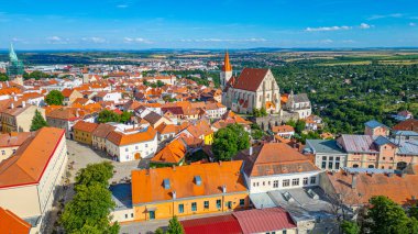 Çek Cumhuriyeti 'nin eski Znojmo kentinin panorama manzarası.