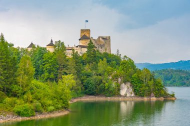 Niedzica 'daki Dunajec Kalesi, Poland.IMAGE