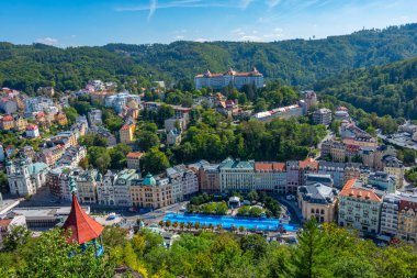 Çek Cumhuriyeti 'nde Karlovy Vary' nin hava görüntüsü.
