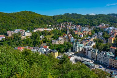Çek Cumhuriyeti 'nde Karlovy Vary' nin hava görüntüsü.