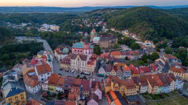 Çek Cumhuriyeti 'nin eski Loket kentinin günbatımı manzarası.