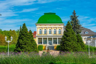 Frantiskovy Lazne, Çek Cumhuriyeti 'ndeki Spolecensky dum Binası.
