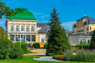 Frantiskovy Lazne, Çek Cumhuriyeti 'ndeki Spolecensky dum Binası.