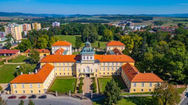 Çek Cumhuriyeti 'ndeki Horovice Kalesi' nde yaz günü.