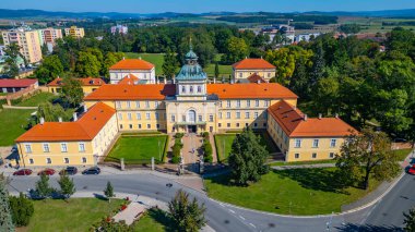 Çek Cumhuriyeti 'ndeki Horovice Kalesi' nde yaz günü.