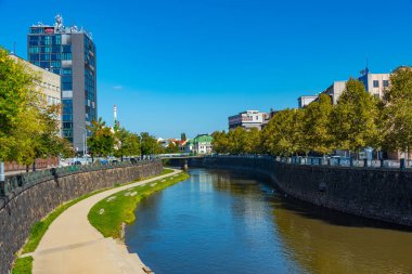 Çek Cumhuriyeti, Pilsen 'de Radbuza' nın Riverside kenti.