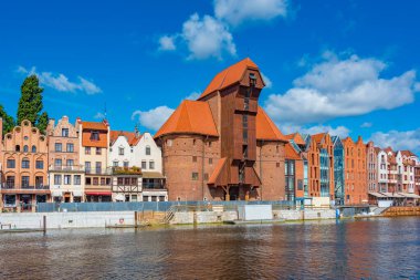Gdansk, Poland.IMAGE rıhtımında tarihi vinç