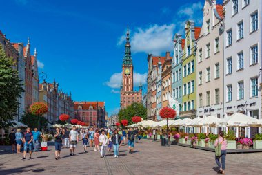 Gdansk, Poland.IMAGE 'deki Dlugi Targ Meydanı' nda yaz günü.