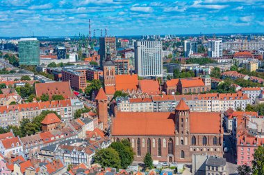 Gdansk, Poland.IMAGE 'deki St. Catherine Kilisesi manzarası