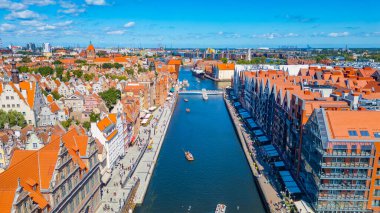 Güneşli bir günde Gdansk Rıhtımı, Poland.IMAGE