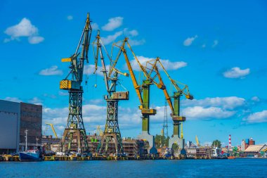Gdansk, Poland.IMAGE limanında sanayi turnaları