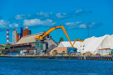 Gdansk, Poland.IMAGE limanında sanayi turnaları