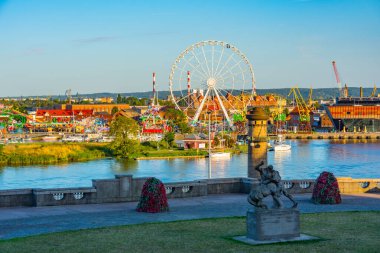 Szczecin, Poland.IMAGE 'deki lunapark manzarası