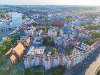 Polonya şehri Szczecin 'in panorama manzarası.