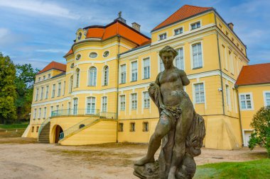 Rogalin 'deki Raczynski Sarayı, PolandIMAGE