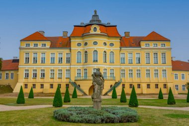 Rogalin 'deki Raczynski Sarayı, PolandIMAGE