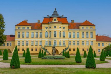Rogalin 'deki Raczynski Sarayı, PolandIMAGE