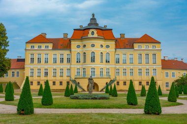 Rogalin 'deki Raczynski Sarayı, PolandIMAGE