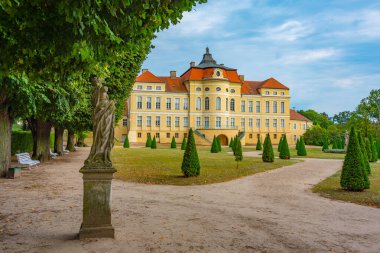 Rogalin 'deki Raczynski Sarayı, PolandIMAGE