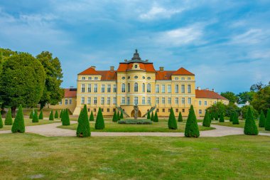 Rogalin 'deki Raczynski Sarayı, PolandIMAGE