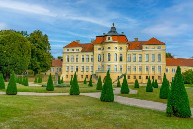 Rogalin 'deki Raczynski Sarayı, PolandIMAGE
