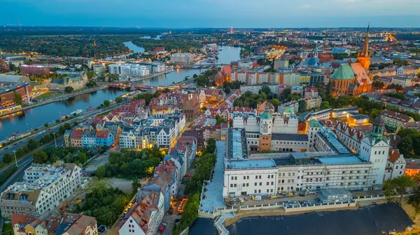 Szczecin, Poland.IMAGE 'deki eski kasabanın günbatımı manzarası