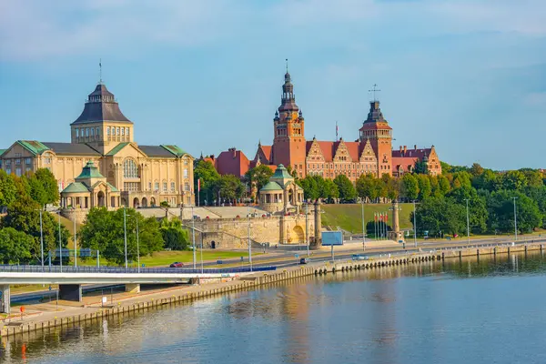 Szczecin, Poland.IMAGE 'deki Ulusal Müzenin Gündoğumu