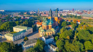 Poznan, Poland.IMAGE 'da Aziz Peter ve Paul Kilisesi' nin Archthedral Bazilikası.