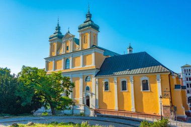 Poznan, Poland.IMAGE 'deki Aziz Anthony Kilisesi' nin gün batımı manzarası