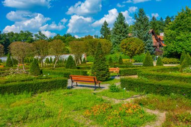 Poland.IMAGE Goluchow Sarayı 'nda bahçe.