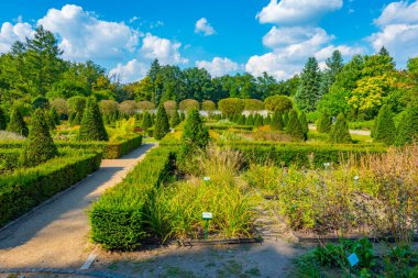 Poland.IMAGE Goluchow Sarayı 'nda bahçe.
