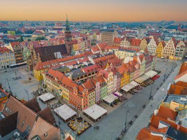 Wroclaw, Poland.IMAGE 'deki Rynek Meydanı' nın gündoğumu manzarası