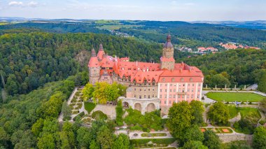 Poland.IMAGE 'deki Ksiaz kalesinin Panorama manzarası
