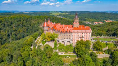 Poland.IMAGE 'deki Ksiaz kalesinin Panorama manzarası