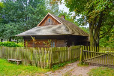Katowice, Poland.IMAGE 'deki Yukarı Silezya Etnografik Parkı' ndaki tarihi binalar
