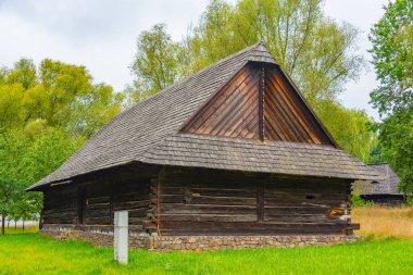Katowice, Poland.IMAGE 'deki Yukarı Silezya Etnografik Parkı' ndaki tarihi binalar