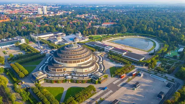 Wroclaw, Poland.IMAGE 'deki Centennial Hall' un Sabah Görüşü
