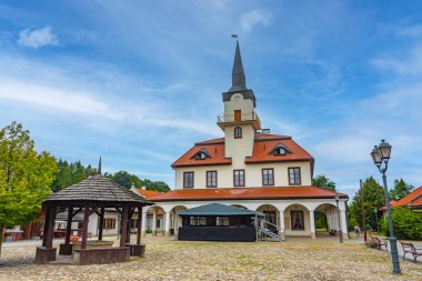 Nowy Sacz, Poland.IMAGE 'de tarihi evleri olan Galiçya kasabası.