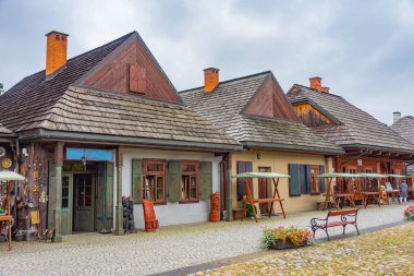 Nowy Sacz, Poland.IMAGE 'de tarihi evleri olan Galiçya kasabası.