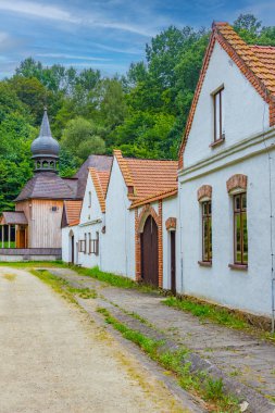 Nowy Sacz, Poland.IMAGE 'deki Sadecki Ethnographic Park' taki tarihi binalar.