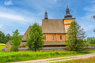 Nowy Sacz, Poland.IMAGE 'deki Sadecki Ethnographic Park' taki tahta kilise.