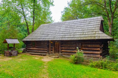 Nowy Sacz, Poland.IMAGE 'deki Sadecki Ethnographic Park' taki tarihi binalar.