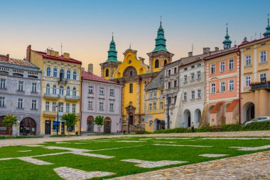 Przemysl, Poland.IMAGE 'deki Rynek Meydanı ve Fransisken Manastırı