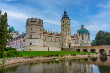 Poland.IMAGE 'deki Krasiczyn kalesinde gün doğumu.