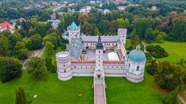 Poland.IMAGE 'deki Krasiczyn kalesinde gün doğumu.