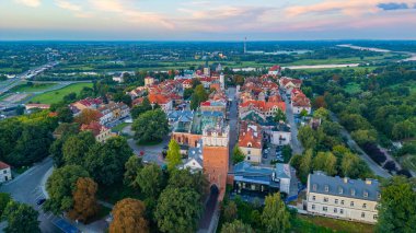 Poland.IMAGE 'de Sandomierz' in günbatımı manzarası.