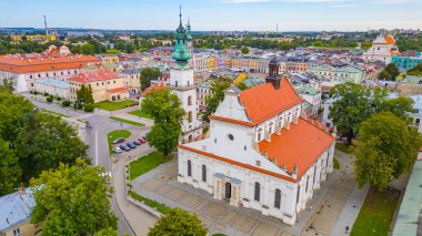 İsa 'nın Dirilişi Kilisesi ve Aziz Thomas Zamosc Havarisi, Poland.IMAGE